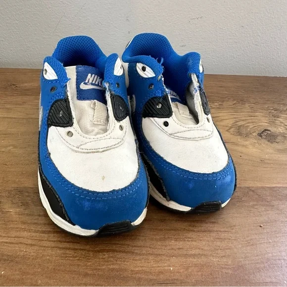 Nike Toddler 6 Sneakers - Blue, White, and Black - Picture 7 of 7